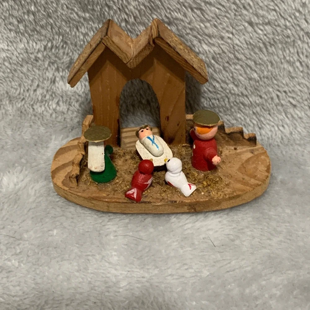Vintage Miniature‎ Wooden Nativity Scene Hand Painted Taiwan Christmas Decor 3in